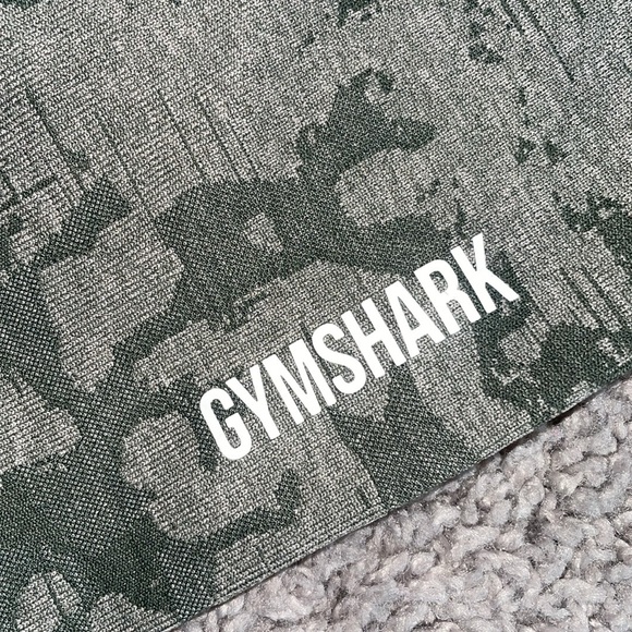 Gymshark Shorts 🧉 - Picture 3 of 4